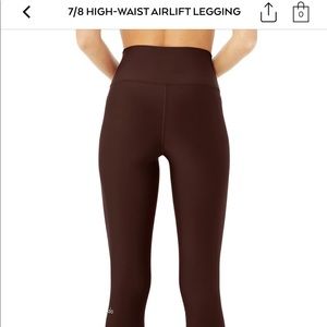 ALO airlift 7/8 leggings in the color cherry cola